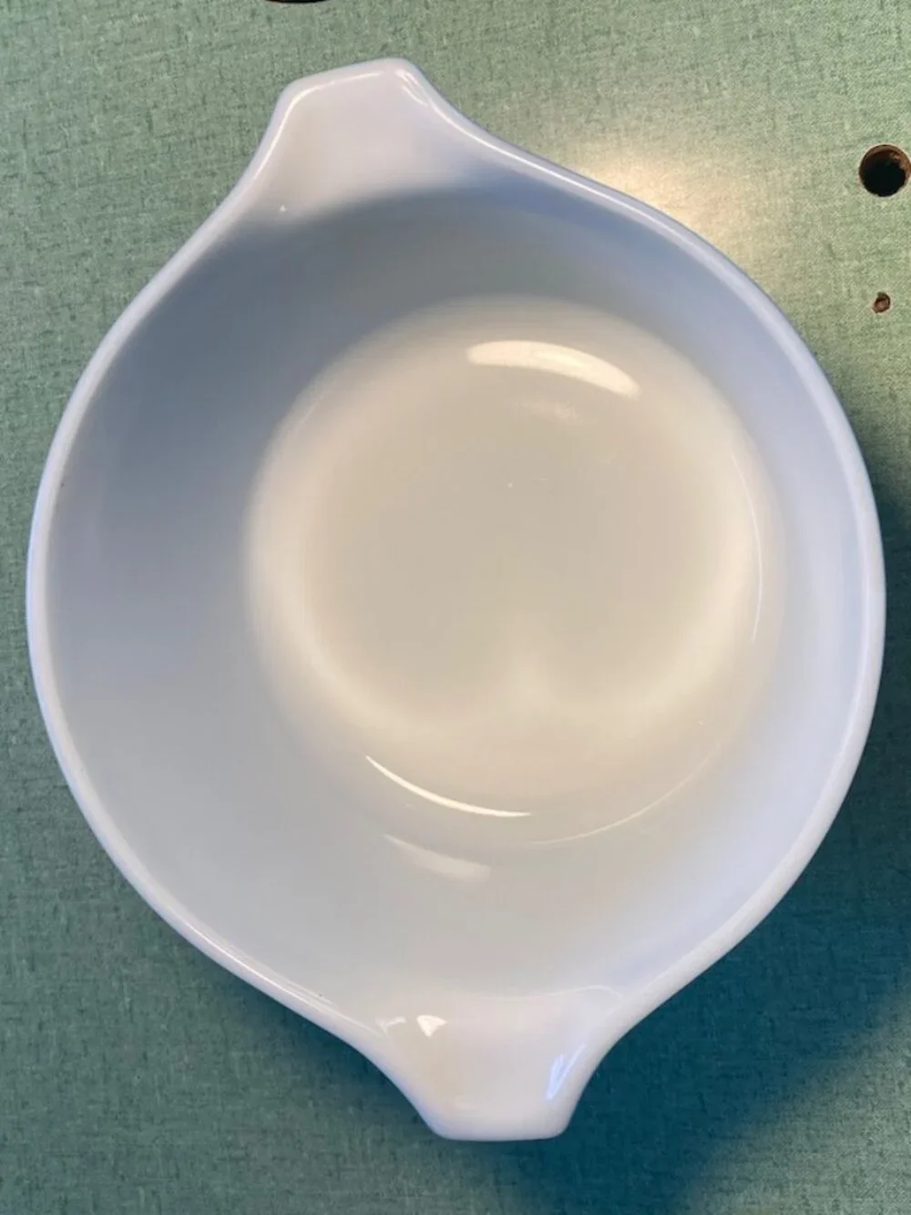 Vintage Round Pyrex Caserole with Lid